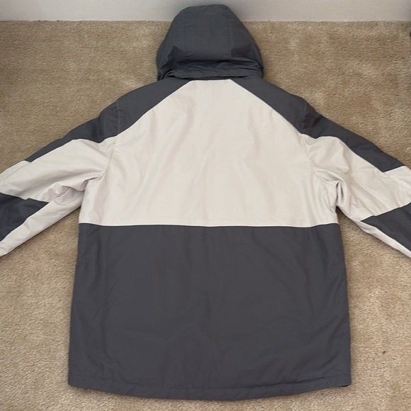 EUC Men’s Winter Jacket Size Large - Picture 8 of 8